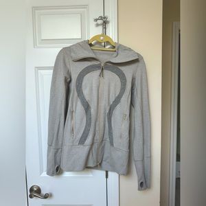 Lululemon jacket size 6.